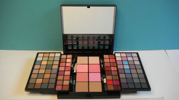 Makeup Mega Kit de Maquiagem V. Secret (Somente encomenda)